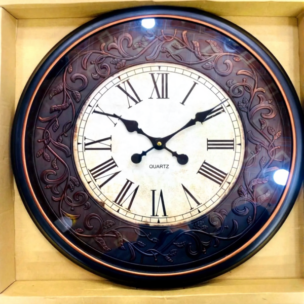 Antique vintage Roman numeral silent quartz wall clock for home décor