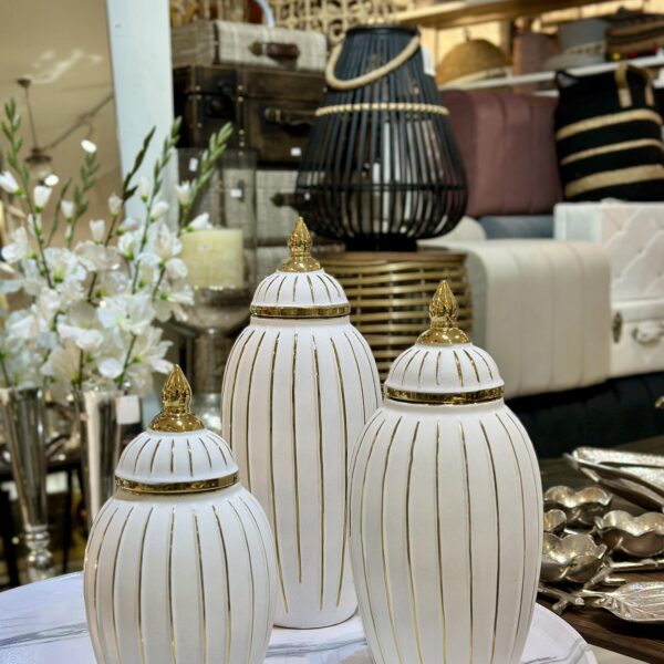 White and gold ribbed ceramic ginger jar set for living room decoration